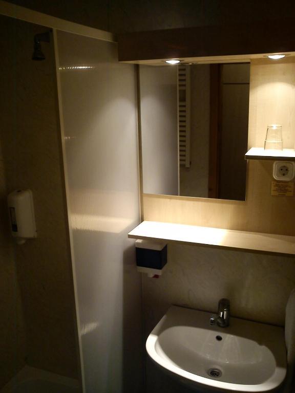 Grante Motel Strigoniu Cameră foto