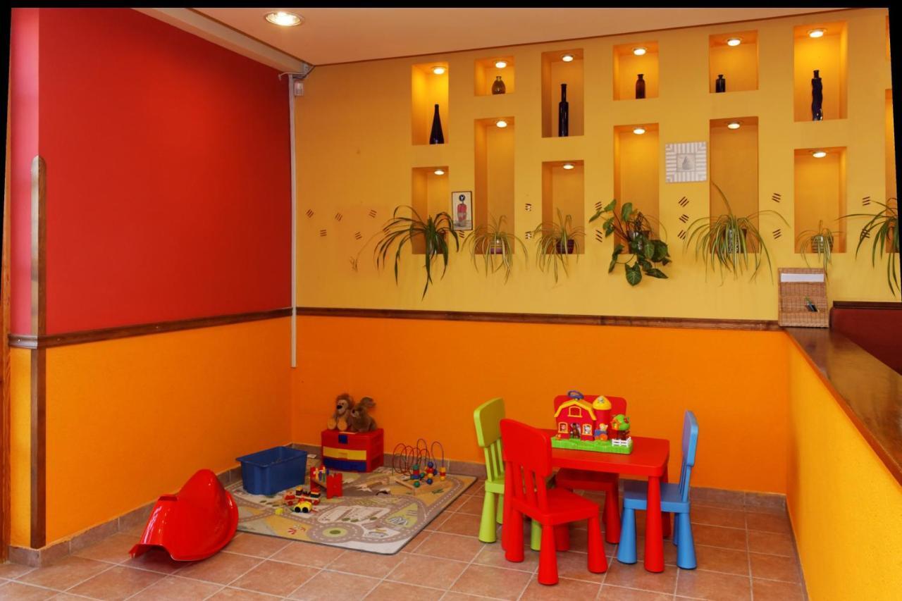 Grante Motel Strigoniu Exterior foto
